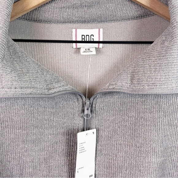 NWT Urban Outfitters BDG New Leaf Ribbed Cropped Pullover Sweater in Light Grey - Picture 3 of 5